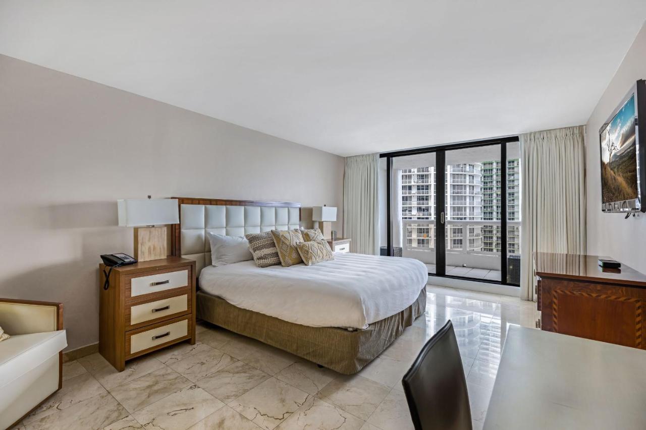 High Rise Comfort With Balcony Дорел Экстерьер фото